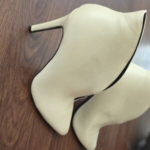 Anne Michelle Cream Heeled Boots with Stiletto Heel